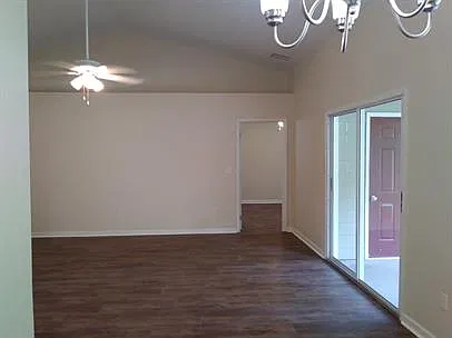 2 bed, 1000 sqft, $1,400 — Photo 4