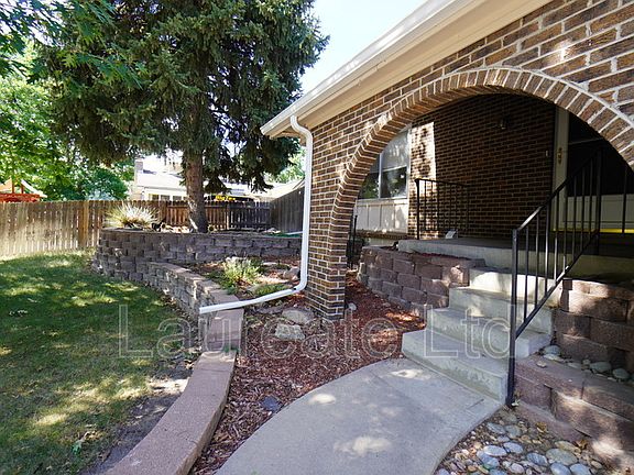 2nd image of 1853 S Oakland St