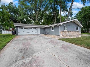 6828 Forest Glen Ct, Fort Wayne, IN 46815