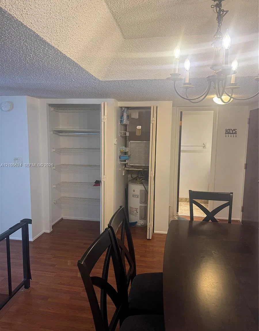 3740 Inverrary Dr — Photo 4