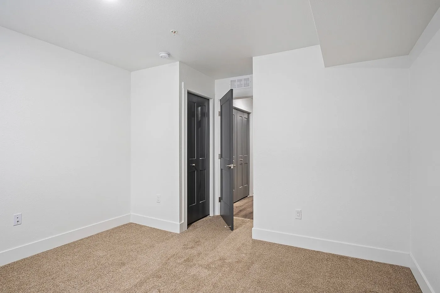 Coopers Landing Apartments — Photo 4