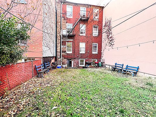 1st image of 634 Leonard St #1