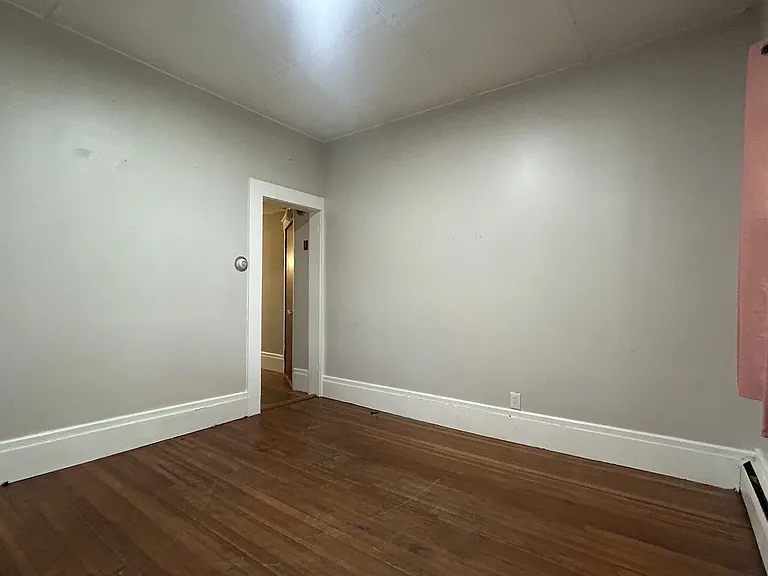 29 Westminster St — Photo 15
