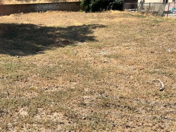 2552 E Lewis Ave, Fresno, CA 93701