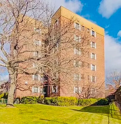 Sold by Dom Realty | media 20