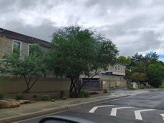 5th image of 3034 N 33rd Pl