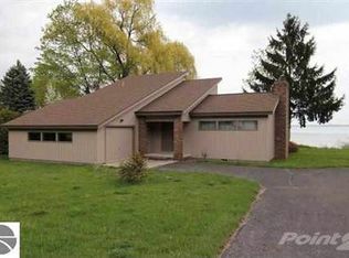 14286 Bluff Rd, Traverse City, MI 49686