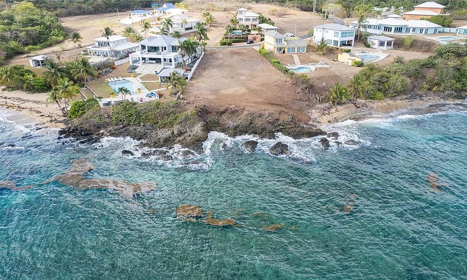 1st image of 6 BEACH VILLAGE