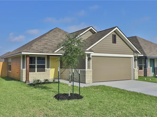 1207 Highgarden Dr, Navasota, TX 77868