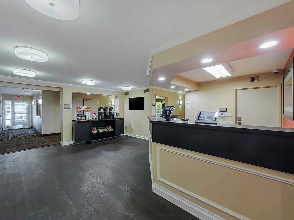 Lobby and Guest Check-in