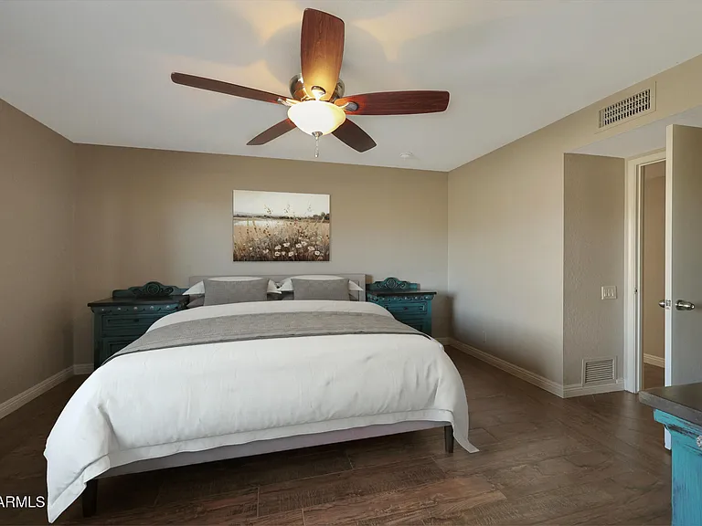 6914 E Highland Rd — Photo 17