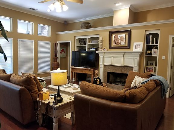 2nd image of 1018 Whitetail Dr