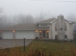 910 Almac Dr, Proctor, MN 55810