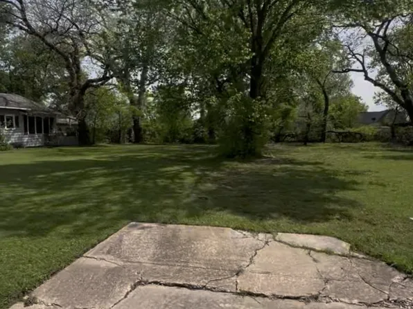 516 E Sycamore St, Sherman, TX 75090