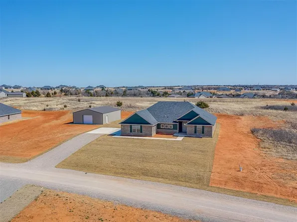 1981 Twin Spires Trl, Blanchard, OK 73010