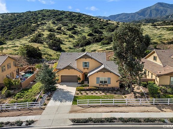 3rd image of 26261 Santiago Canyon Rd