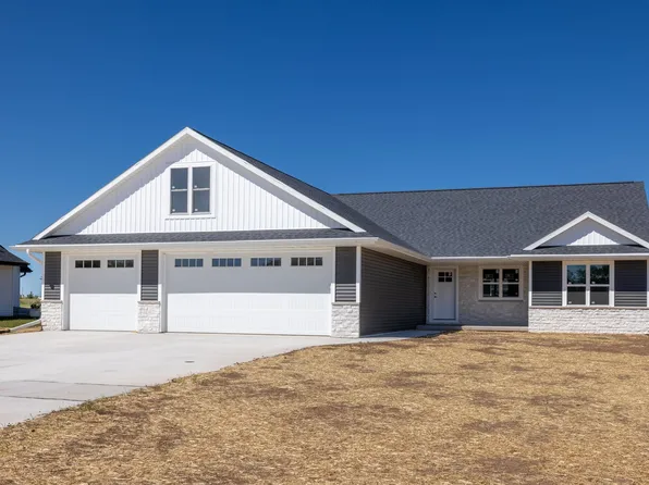 1456 Chickory Ct, De Pere, WI 54115