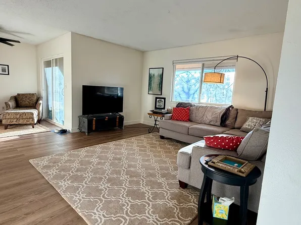 1118 Centaur Cir APT D, Lafayette, CO 80026