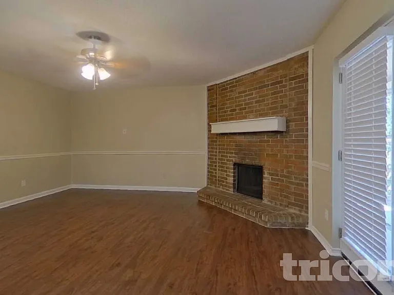 5536 Dunson Dr — Photo 3