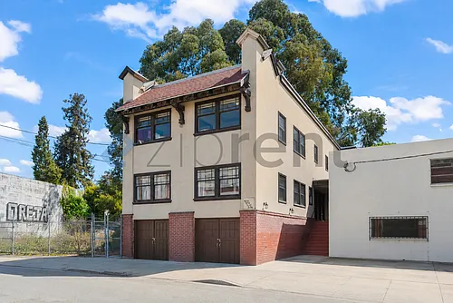 3060 Brook St Photo 1