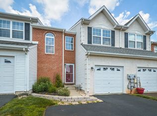192 Hampshire Dr, Sellersville, PA 18960