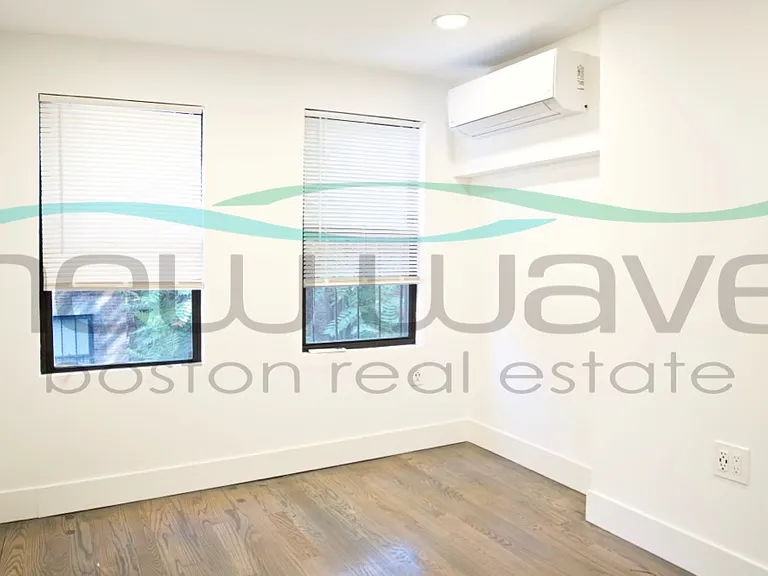 61 Joy St #4 — Photo 8