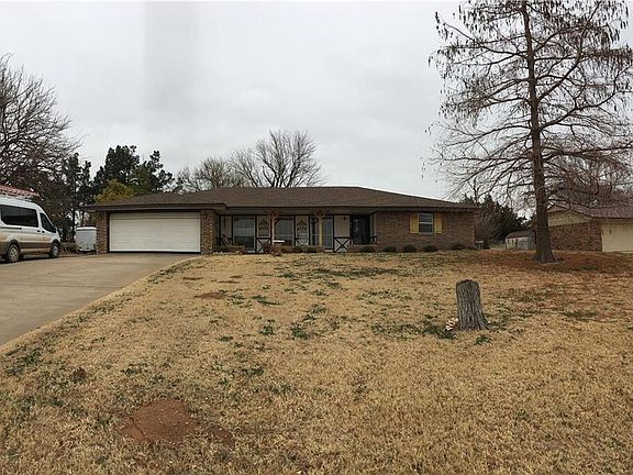 2nd image of 814 W Skyline Dr