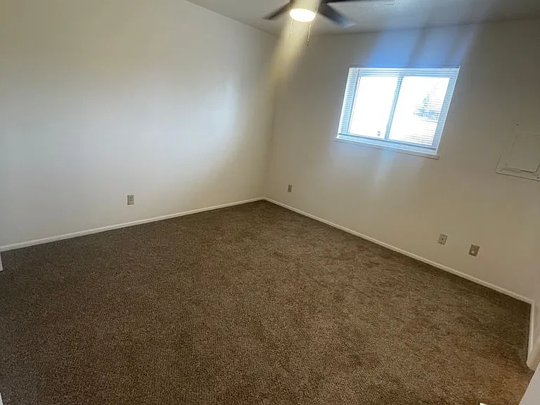 154 S Los Pinos Dr — Photo 32