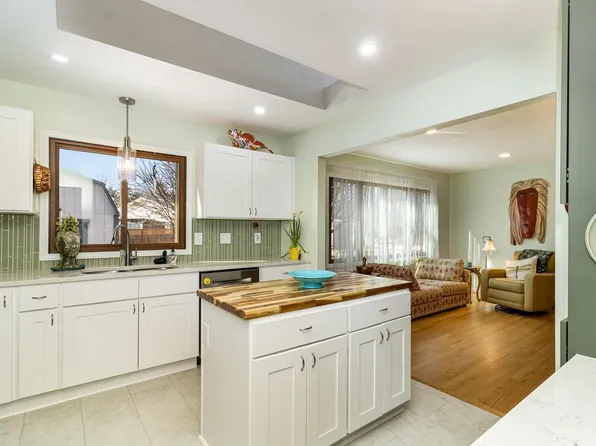 8817 Xerxes Cir S, Minneapolis, MN 55431