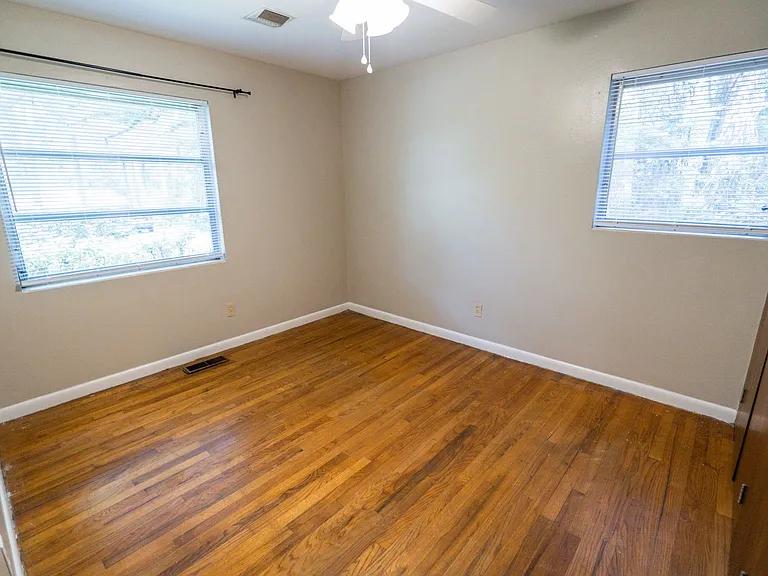 2103 Evergreen Dr — Photo 30
