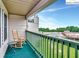 301 Pinnacle Inn Rd #3206, Banner Elk, NC 28604