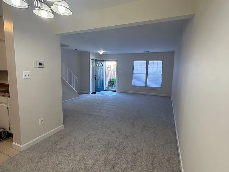4118 Peppertree Ln — Photo 7