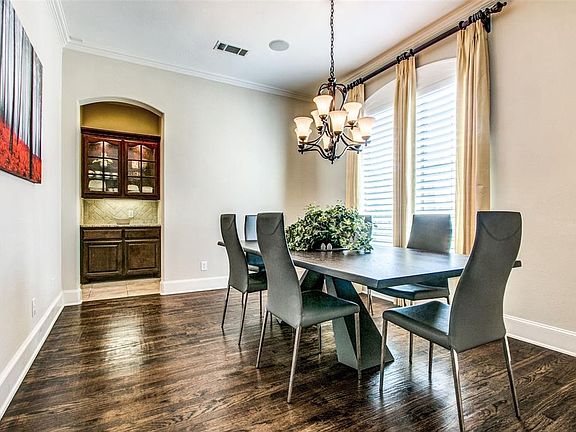 4th image of 2509 Sir Alexander Ln