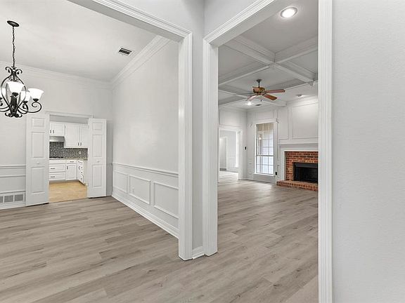 4th image of 2681 Clear Springs Ct