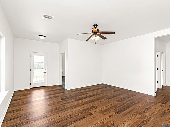 3rd image of 13876 Avocado Dr