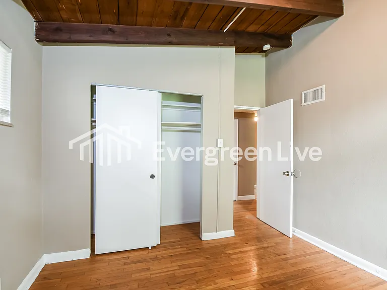 7823 Milan Ave — Photo 9