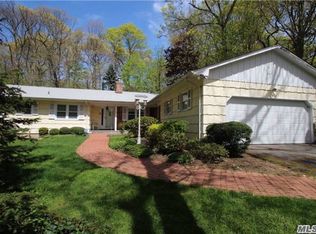 5 Leatrice Ct, Dix Hills, NY 11746