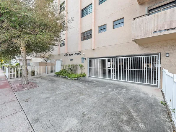6880 Abbott Ave APT 402, Miami Beach, FL 33141