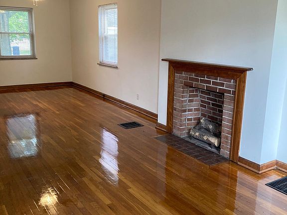 2nd image of 1361 W 7th Ave