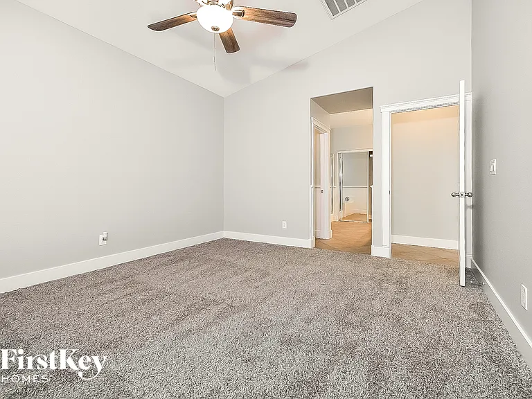3840 Bowers Hollow Ave — Photo 8