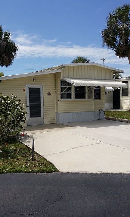1st image of 27 Pearl Dr