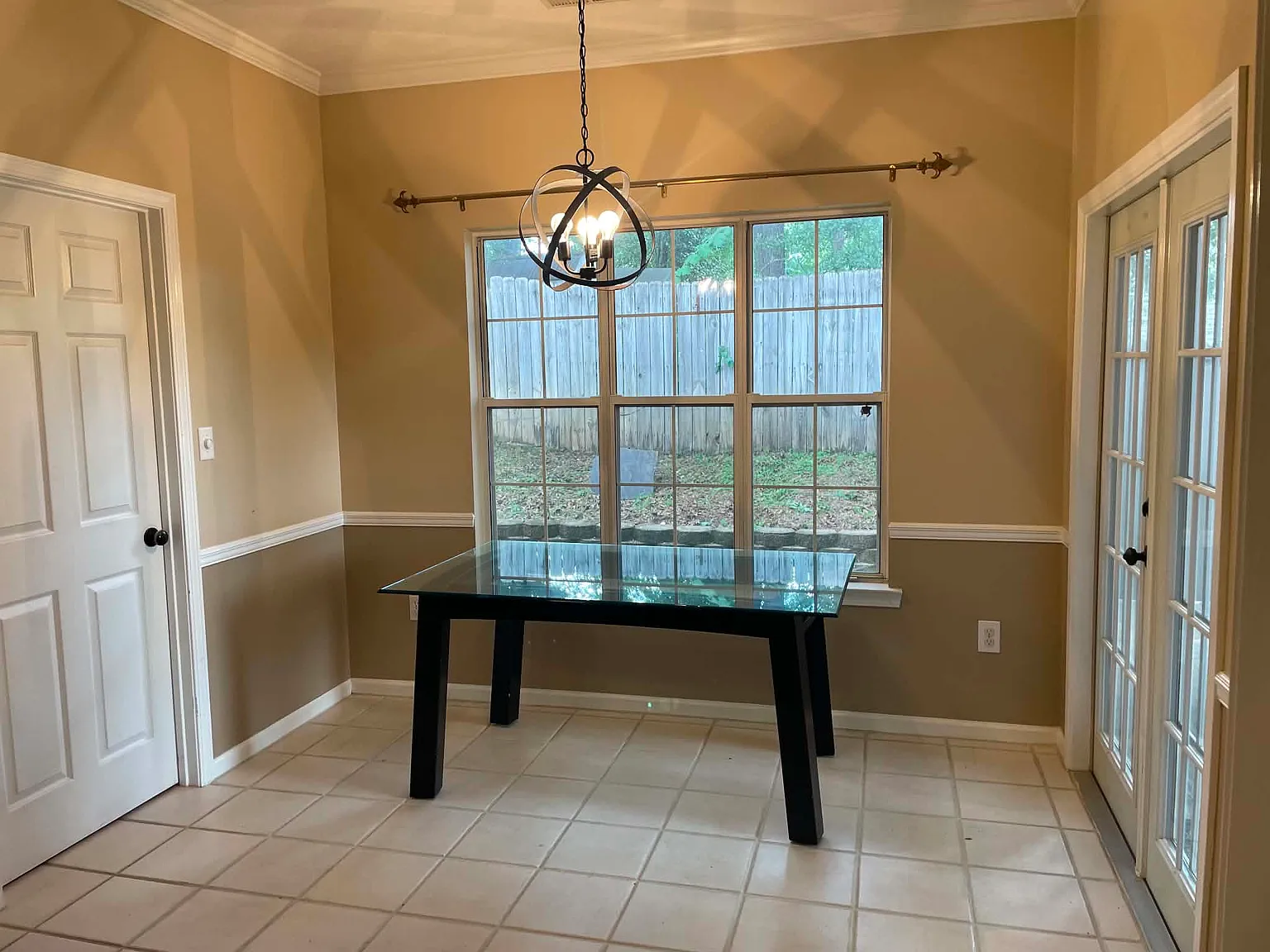 3 bed, 1301 sqft, $1,750 — Photo 3
