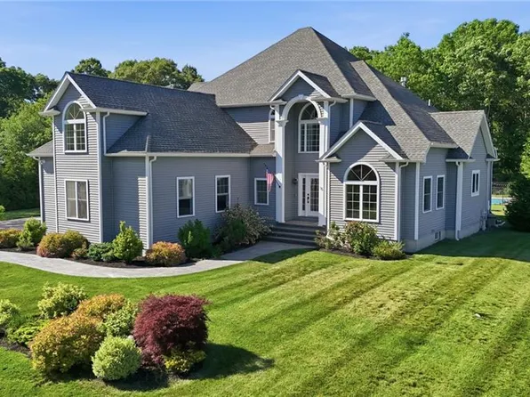 5 Kyles Ct, Swansea, MA 02777