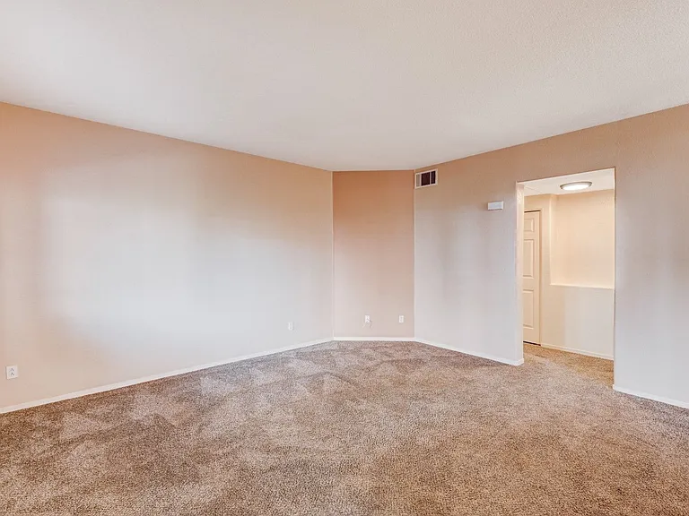10553 Pine Pointe Ave #102 — Photo 7