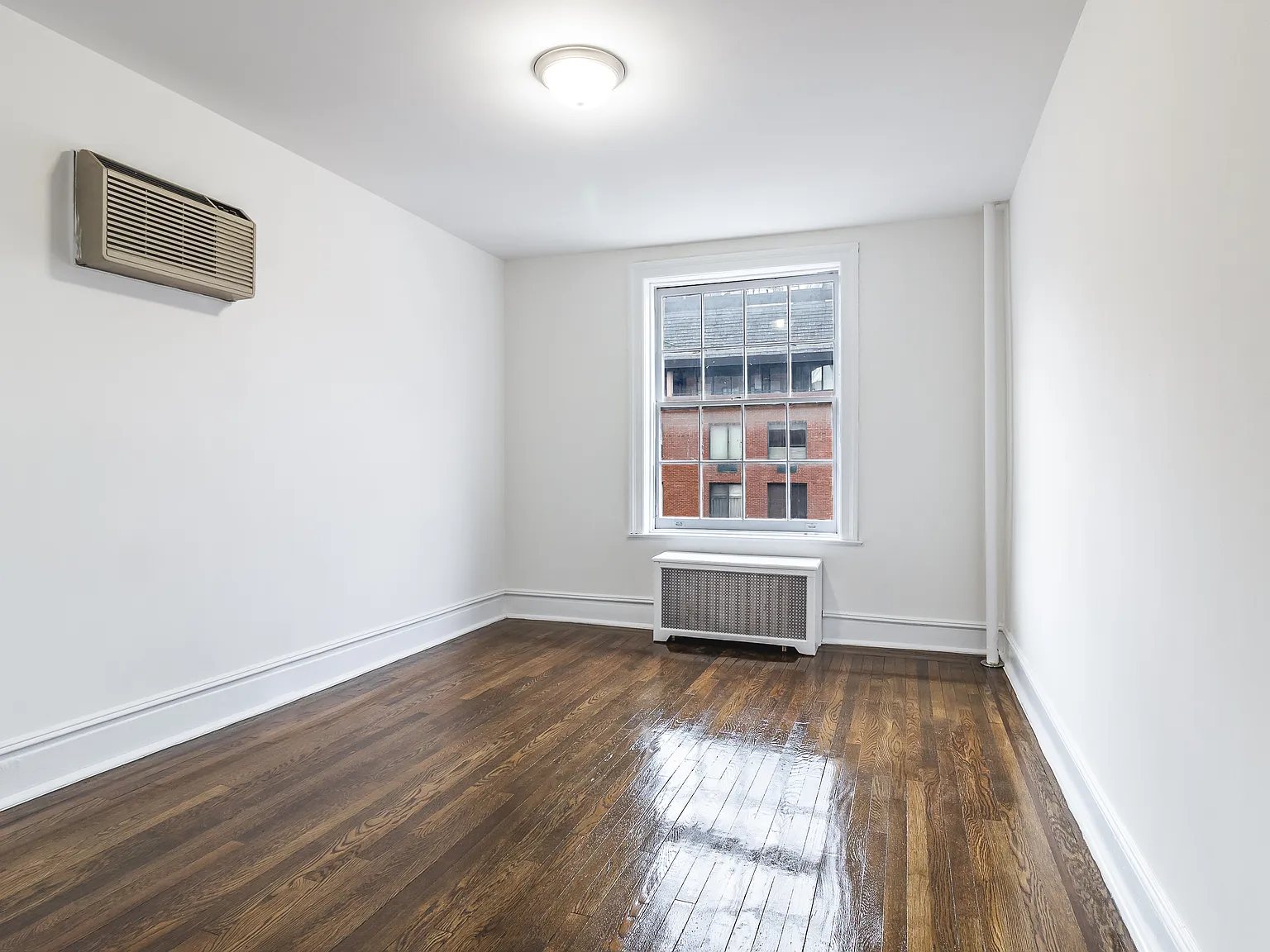 12 Perry Street — Photo 3