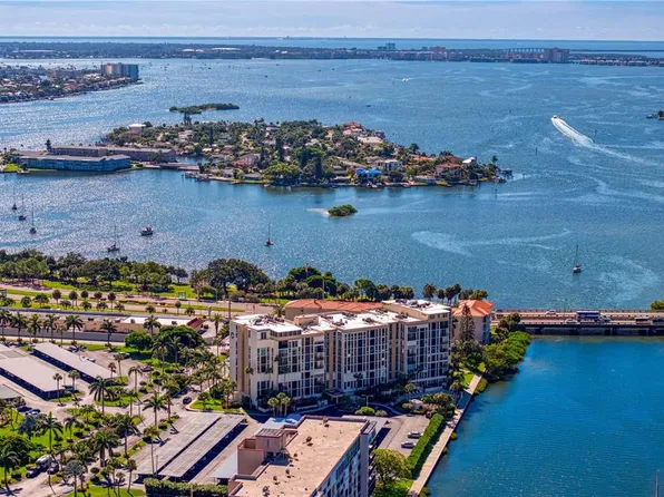 7400 Sun Island Dr S APT 304, South Pasadena, FL 33707