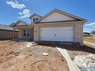 14593 Bowman St, Athens, AL 35613