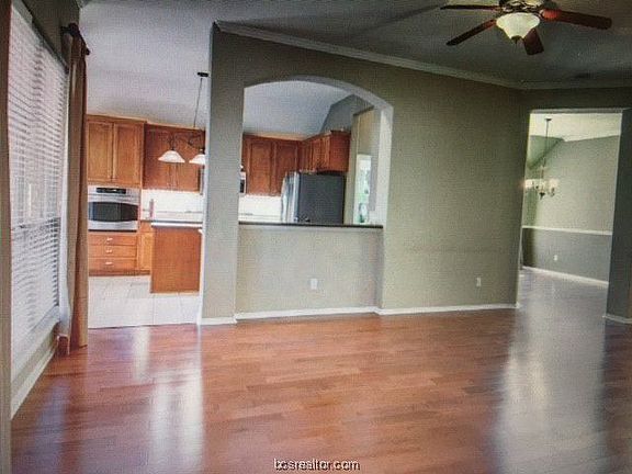 5th image of 420 S Lynnwood Trl