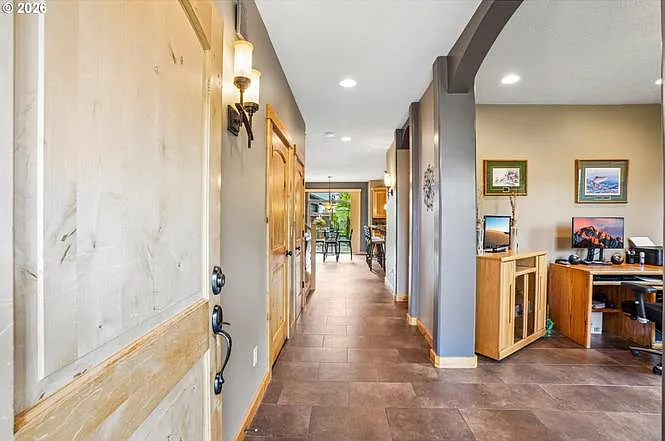 286 SE Condor Dr — Photo 12