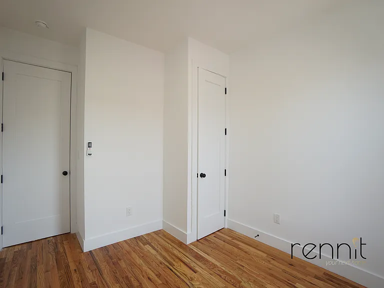 38 Cornelia St #2 — Photo 6